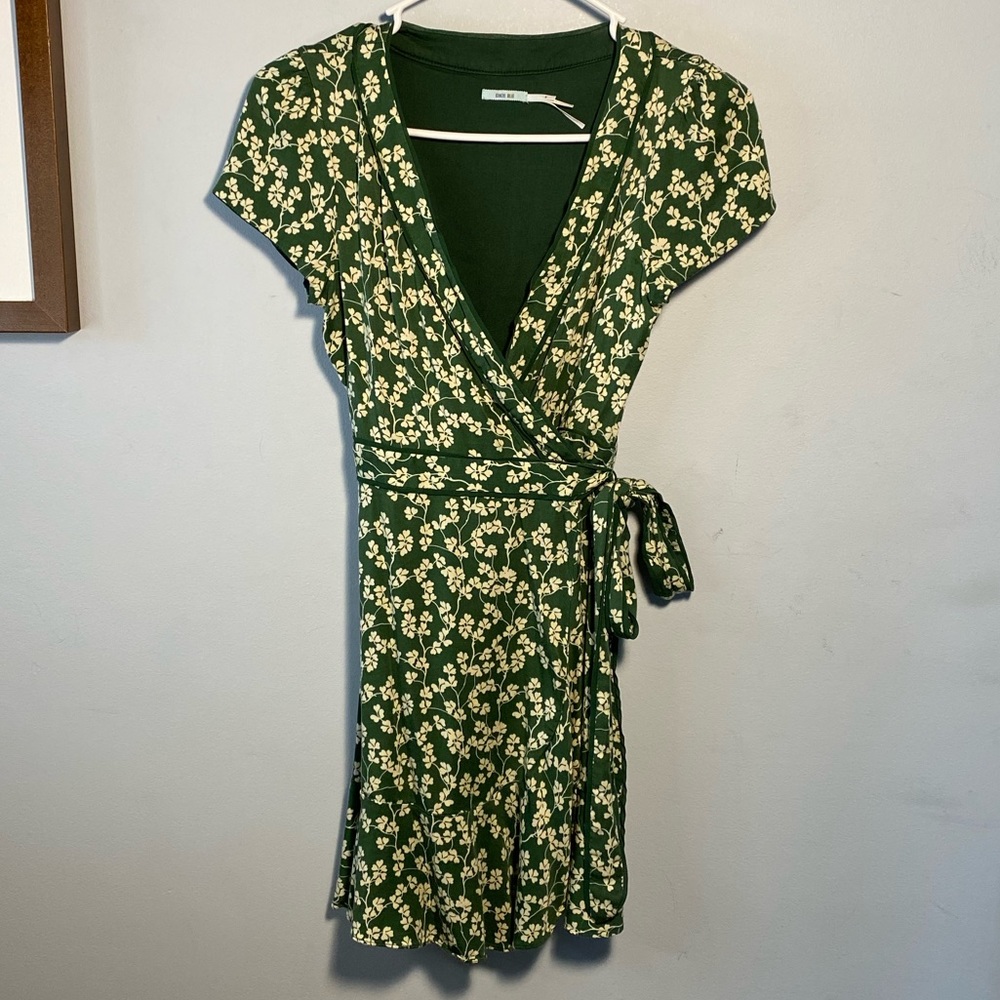 Urban Outfitters Kimchi Blue- Green Floral Wrap Dress- Size S
